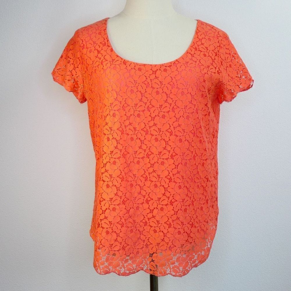 Aritzia Talula Short Sleeve Lace Top - Coral - Size Medium - Excellent Condition